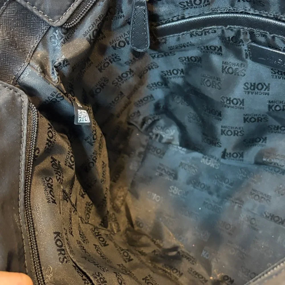 Michael Kors Kempton Medium Pocket Tote Bag
